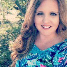 Ashlee-Carson-Realtor-Coldwell-Banker-Schmitt-Real-Estate-Agent-Big-Pine-Key-Florida-Keys.jpg